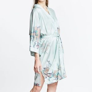 KIM+ONO Short Kimono Robe - Pearl Blue